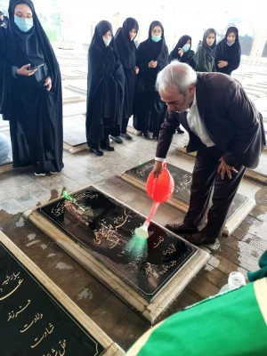 مراسم ضیافت شهدا در گلزای شهدای وادی رحمت تبریز 3