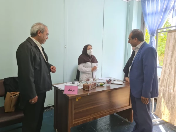 بازدید آقای علی زمانی و عباس بروغنی از روند برگزاری مصاحبه معرفی شدگان چند برابر ظرفیت پردیس های استان آذربایجان شرقی  4