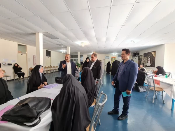بازدید مدیر امور پردیس های استان آذربایجان شرقی از مراحل ثبت نام دانشجویان جدیدالورود سال 1401 2
