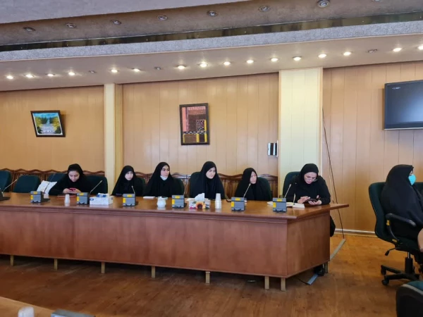 جلسه آبان ماه 1401 کمیته فرهنگی سرای دانشجویی پردیس فاطمه الزهرا(س) تبریز
 4