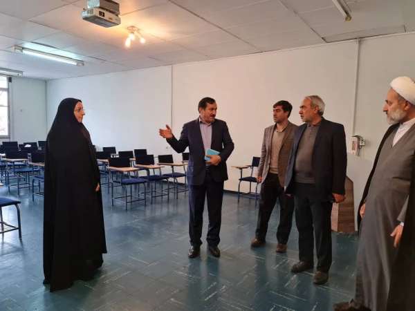 بازدید حجت الاسلام و المسلمین تقوی و دکتر علی خاکی از پردیس فاطمه الزهرا(س) تبریز 2