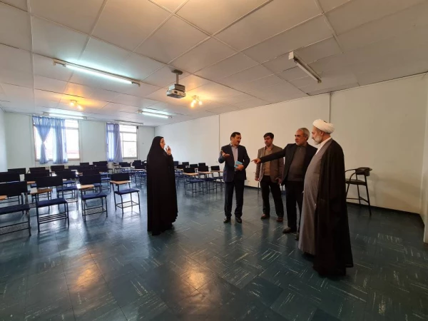 بازدید حجت الاسلام و المسلمین تقوی و دکتر علی خاکی از پردیس فاطمه الزهرا(س) تبریز 3