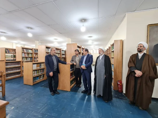 بازدید حجت الاسلام و المسلمین تقوی و دکتر علی خاکی از پردیس فاطمه الزهرا(س) تبریز 8