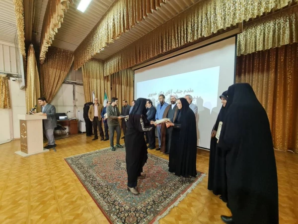 مراسم بزرگداشت هفته پژوهش و فناوری سال 1401 دانشگاه فرهنگیان استان آذربایجان شرقی 12