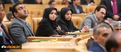 تقدیر از دکتر یاور احمدی در سی امین دوره جشنواره دانشجوی نمونه کشوری در سالن اجلاس سران