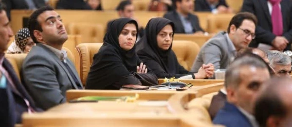 تقدیر از دکتر یاور احمدی در سی امین دوره جشنواره دانشجوی نمونه کشوری در سالن اجلاس سران 3