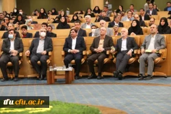 تقدیر از دکتر یاور احمدی در سی امین دوره جشنواره دانشجوی نمونه کشوری در سالن اجلاس سران 4