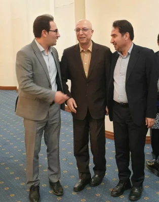 تقدیر از دکتر یاور احمدی در سی امین دوره جشنواره دانشجوی نمونه کشوری در سالن اجلاس سران 11