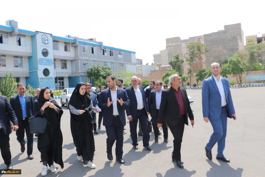 نشست صمیمی  دانشجو معلمان استان آذربایجان شرقی با سرپرست وزارت آموزش و پرورش  3