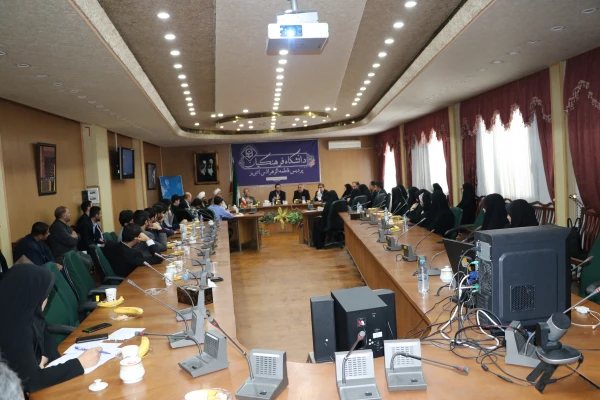 نشست صمیمی  دانشجو معلمان استان آذربایجان شرقی با سرپرست وزارت آموزش و پرورش  4