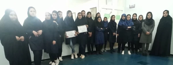 بازدید دانش آموزان دبیرستان های فخریه تبریز ، یحیی زاده اسفهلان وبیاضیان شبستر از کتابخانه پردیس فاطمه الزهرا 2