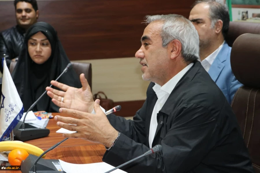 دانشجو معلمان ، معماران و مهندسان نظام تربیتی ایران اسلامی اند 8