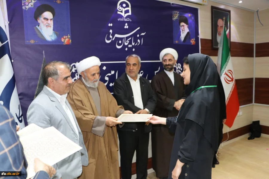 دانشجو معلمان ، معماران و مهندسان نظام تربیتی ایران اسلامی اند 10