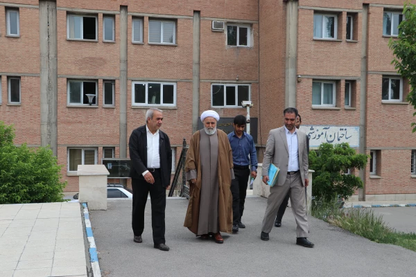 دانشجو معلمان ، معماران و مهندسان نظام تربیتی ایران اسلامی اند 5