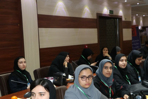 دانشجو معلمان ، معماران و مهندسان نظام تربیتی ایران اسلامی اند 10