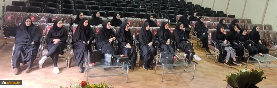 برگزاری کارگاه "ادامه راه با آموزش ریاضی" 
 8