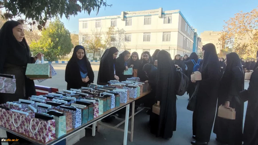 آیین اسقبال از نو دانشجو معلمان ورودی 1402 پردیس فاطمه الزهرا(س) تبریز 2