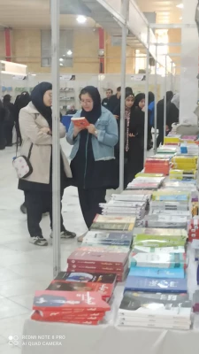 بازدید دانشجویان پردیس فاطمه الزهرا(س) تبریز از نمایشگاه کتاب 4