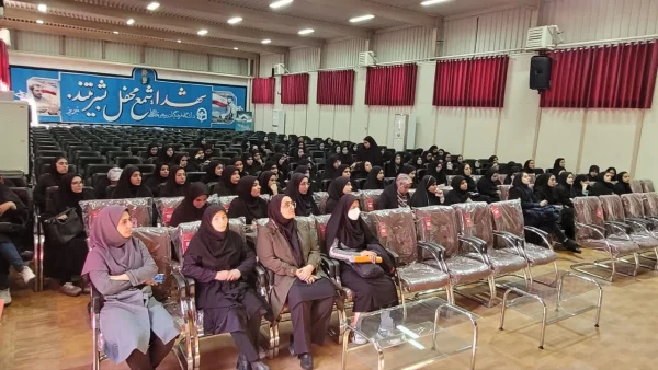 برگزاری کارگاه تمرینات شکم و پلو به مناسبت هفته تربیت بدنی 9