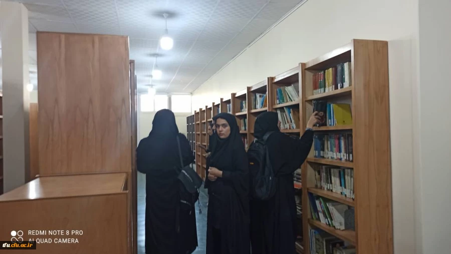 بازدید از کتابخانه پردیس فاطمه الزهرا(س) تبریز به مناسبت هفته کتاب وکتابخوانی 2