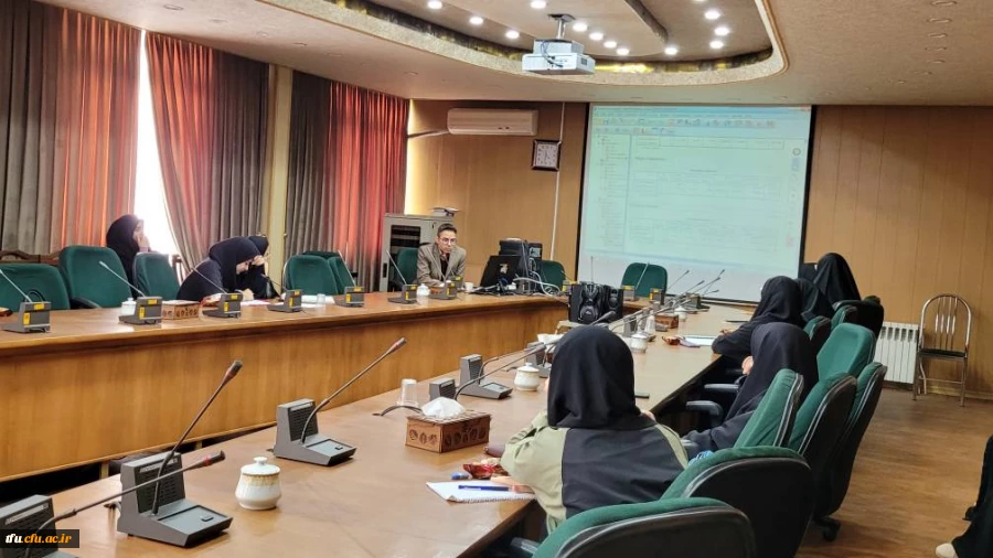 برگزاری کارگاه توانمند سازی مقدمات تحلیل داده های آماری spss 3