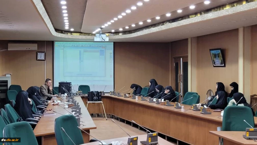 برگزاری کارگاه توانمند سازی مقدمات تحلیل داده های آماری spss 9