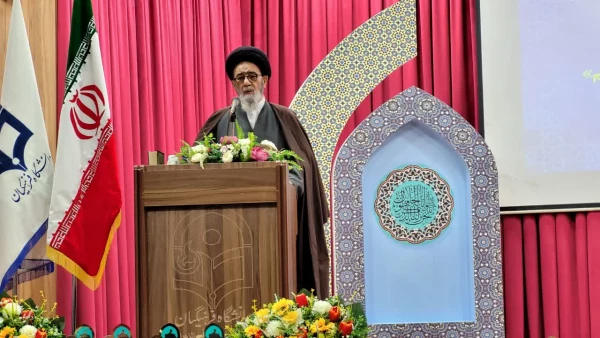  اولین همایش تجلیل از حافظان قرآن کریم  16