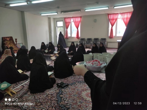 کرسی تلاوت فاطمی 2