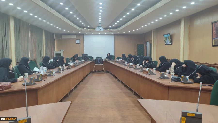 دومین جلسه از سلسله جلسات الگوی نظری هویت زن 5