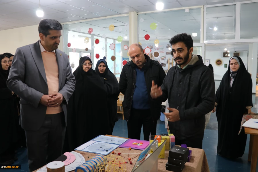 نمایشگاه استانی تولید محتوا و دست سازه های ریاضی و زیست و فیزیک و شیمی  11