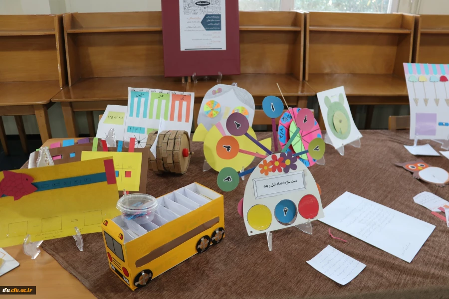 نمایشگاه استانی تولید محتوا و دست سازه های ریاضی و زیست و فیزیک و شیمی  16