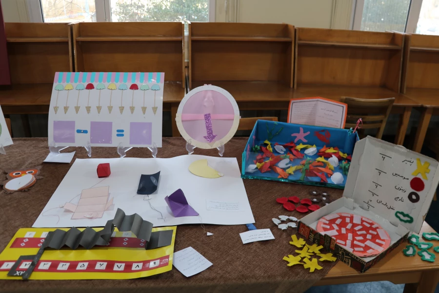 نمایشگاه استانی تولید محتوا و دست سازه های ریاضی و زیست و فیزیک و شیمی 21