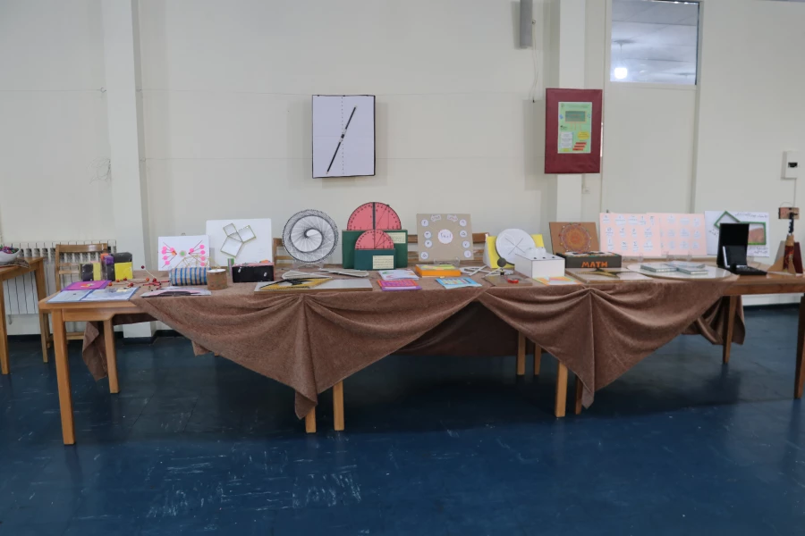 نمایشگاه استانی تولید محتوا و دست سازه های ریاضی و زیست و فیزیک و شیمی 29