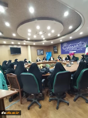 نشست هم اندیشی اتحادیه انجمن اسلامی دانش آموزان با فعالان تربیتی بسیج دانشجویی پردیس فاطمه الزهرا (س) 