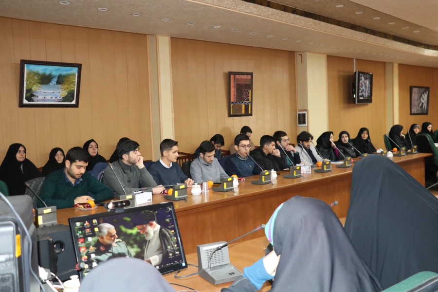 آیین رونمایی از مجموعه ۴۰ جلدی ره نامه 10