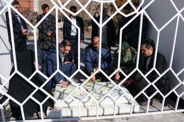  مراسم سومین سالگرد شهید گمنام پردیس فاطمه الزهرا(س) تبریز  2