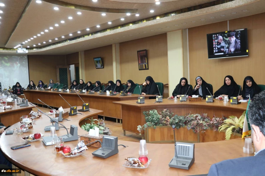 نشست تخصصی استانی انتخابات قوی در پردیس فاطمه الزهرا(س) 11