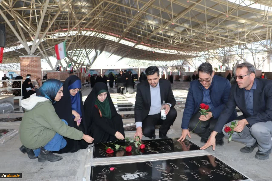 غبار روبی و زیارت مزار  شهدای دفاع مقدس و مدافع حرم 2