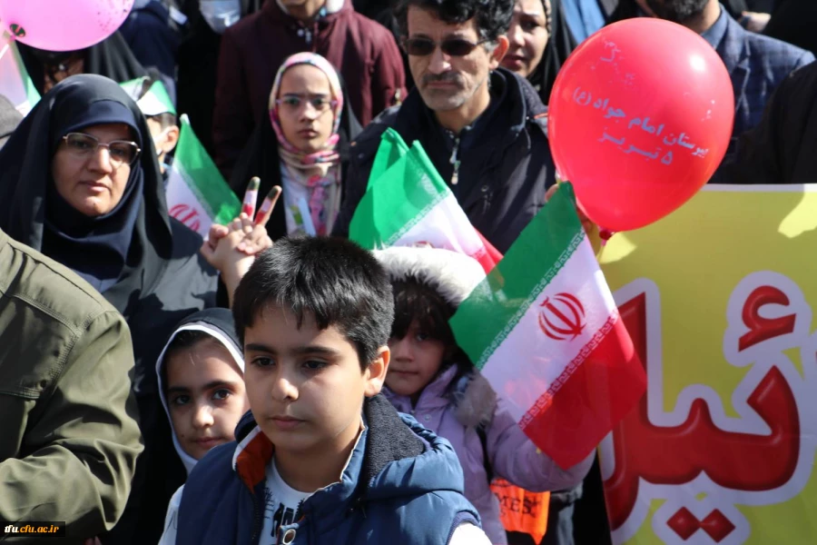 حضور پرشور دانشگاهیان، مدیریت، اساتید، کارکنان و دانشجو معلمان دانشگاه فرهنگیان در کنار احاد مردم در 46 سالگرد پیروزی انقلاب شکوهمند اسلامی  2