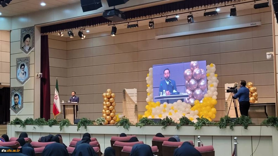 حضور دانشجو معلمان پردیس فاطمه الزهرا(س) در جشن نیمه شعبان در مصلی 4