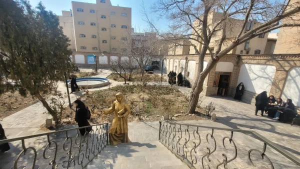 بازدید از خانه تاریخی پروین اعتصامی 3