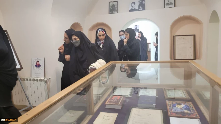 بازدید از خانه تاریخی پروین اعتصامی 7