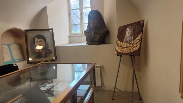 بازدید از خانه تاریخی پروین اعتصامی 13