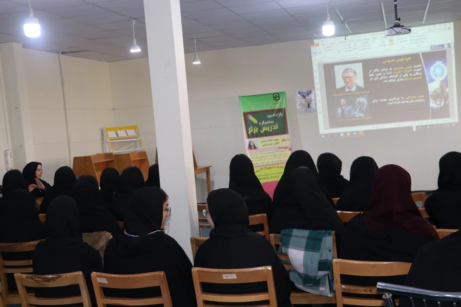 کارگاه کاربرد هوش مصنوعی در آموزش از سلسله جلسات جشنواره تدریس برتر دانشجومعلمان 9