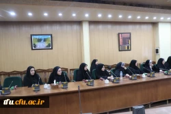 جلسه نهایی جمع بندیبا حضور مسؤلین و اساتید و داوران و شرکت کنندگان و دانشجو معلمان  10