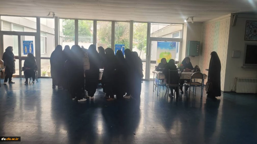 حضور پزشکان واحد تغذیه،مامایی و روانشناسی به مناسبت هفته سلامت در پردیس فاطمه الزهرا(س)تبریز 3