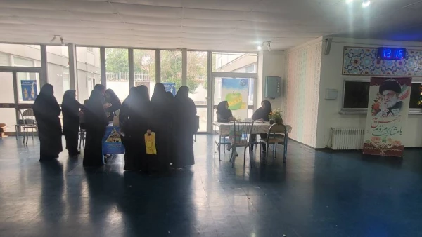 حضور پزشکان واحد تغذیه،مامایی و روانشناسی به مناسبت هفته سلامت در پردیس فاطمه الزهرا(س)تبریز 7