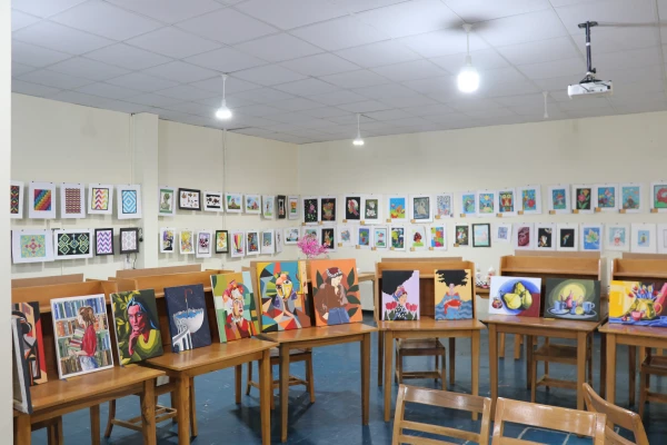 برگزاری و افتتاح یازدهمین نمایشگاه آثار هنری دانشجویان و اساتید پردیسهای فاطمه الزهرا (س) و علامه امینی 5