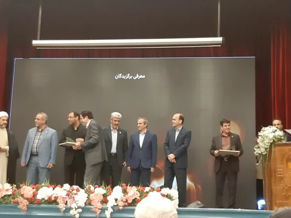 تجلیل از اساتید و دانشجویان برگزیده جشنواره پژوهش و فناوری و پویش دانشگاه فرهنگیان استان آذر بایجان شرقی 5