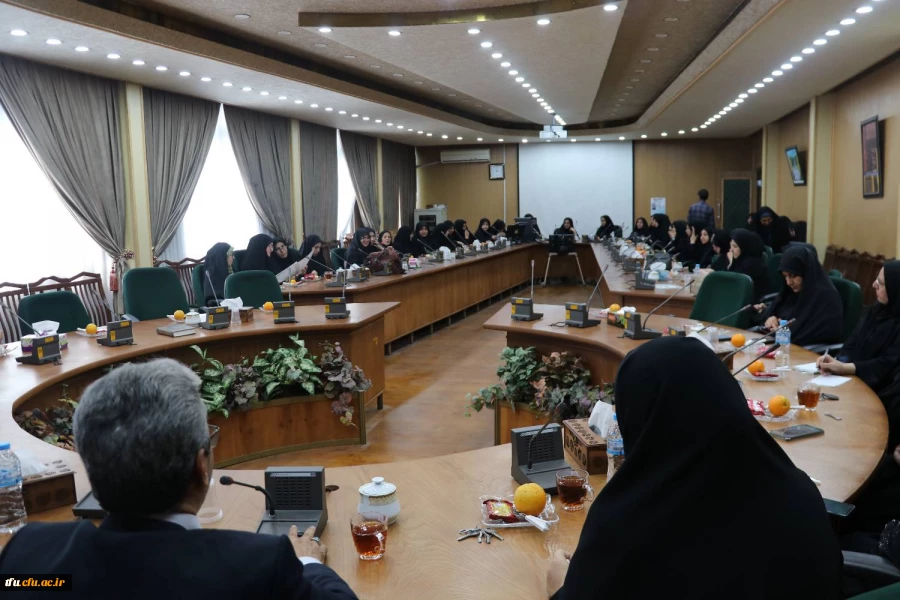 برگزاری نشست جهاد تبیین با عنوان مختصات رئیس جمهور آرمانی 8